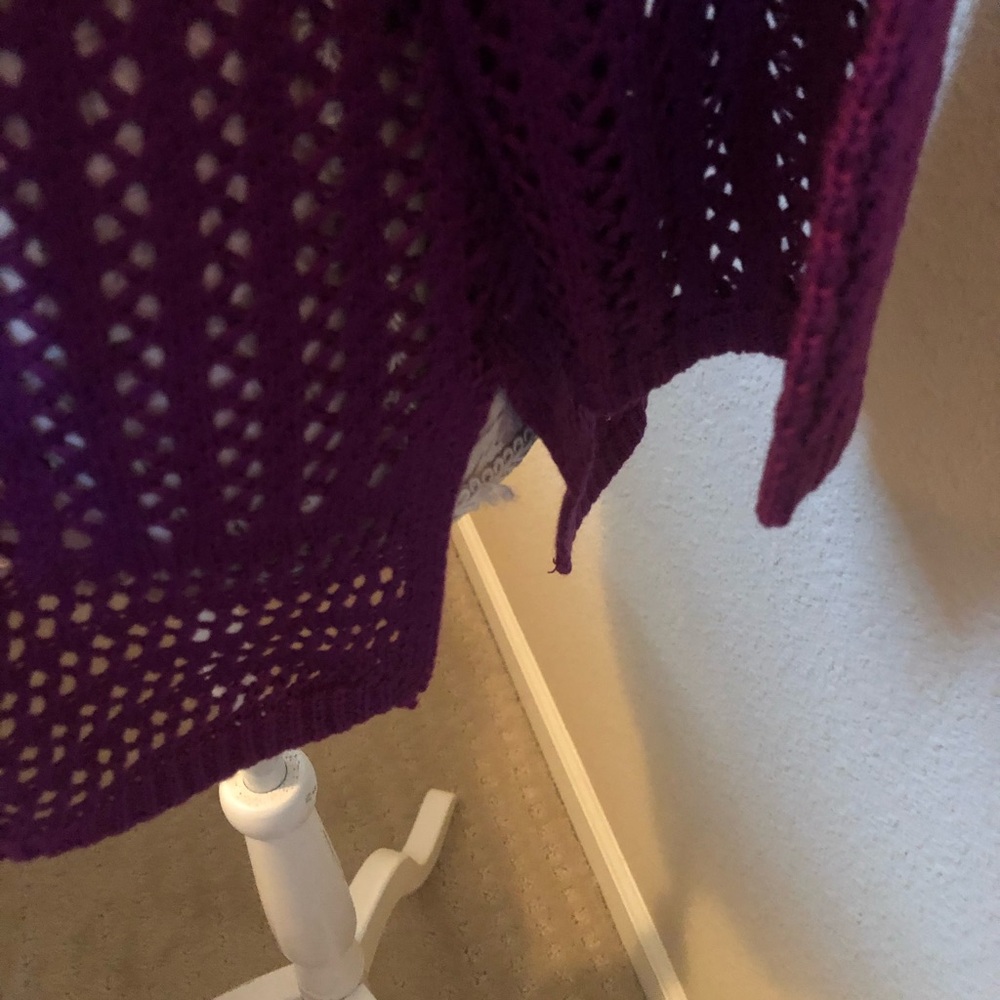 NWT soft cotton lightweight Summer sweater in size 2 or Large. Magenta color. - Picture 3 of 10